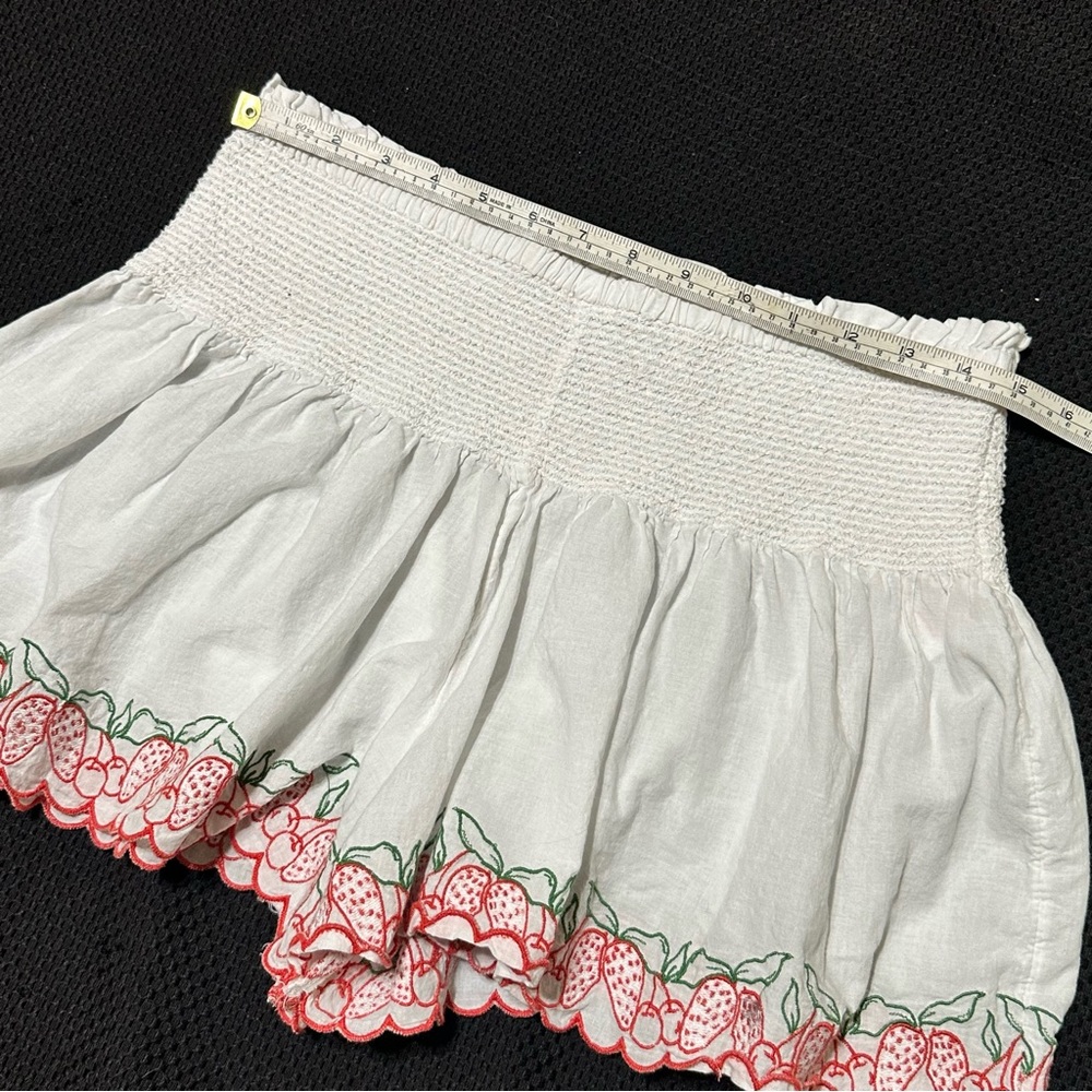 Joie Women’s M Strawberry Cherry Embroidered Scalloped Shorts Summer Festival - Picture 6 of 8